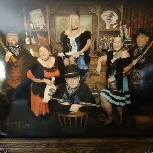 Meet your Posher, Gilbertkaren